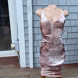 Style Rack Velvet Dress Size Medium- Soft- V-Neck Bodycon - Pink- party